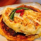 Smoked sun-dried tomato and shallot omelette